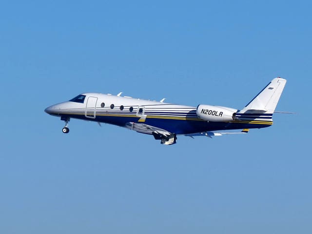 N200LR - Business jet