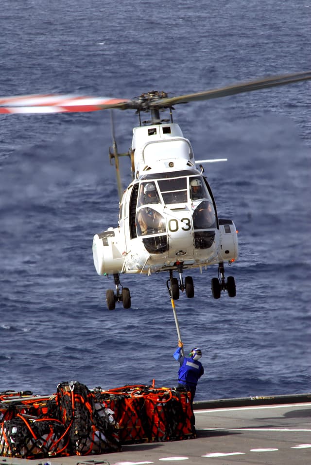 N330JF - Helicopter