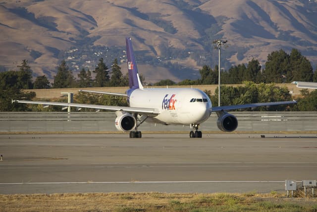 N719FD - Twin-engine aircraft