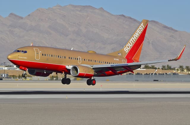 N711HK - Boeing