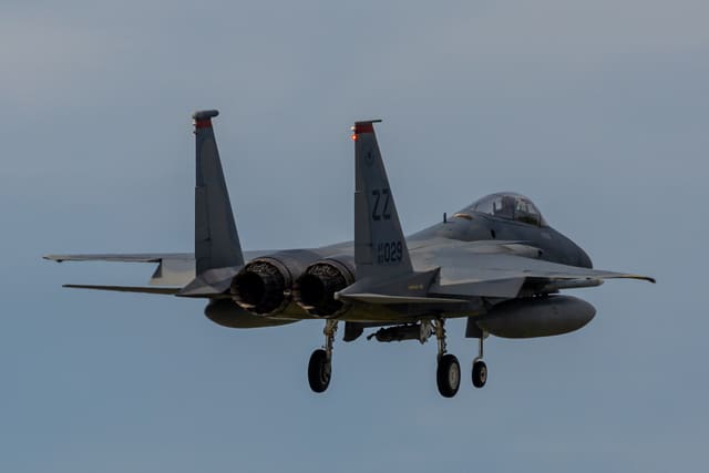  - Twin-engine aircraft