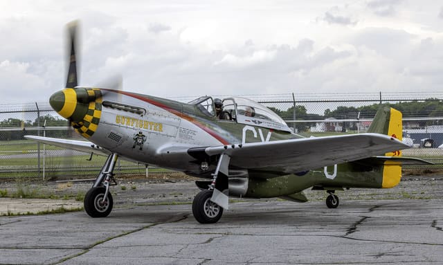 N5428V - Warbird