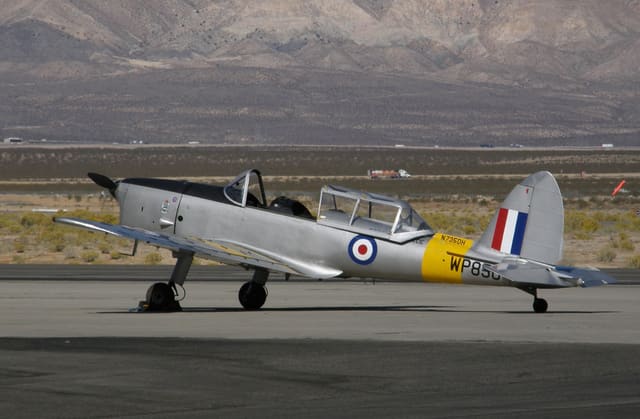 N735DH - De Havilland