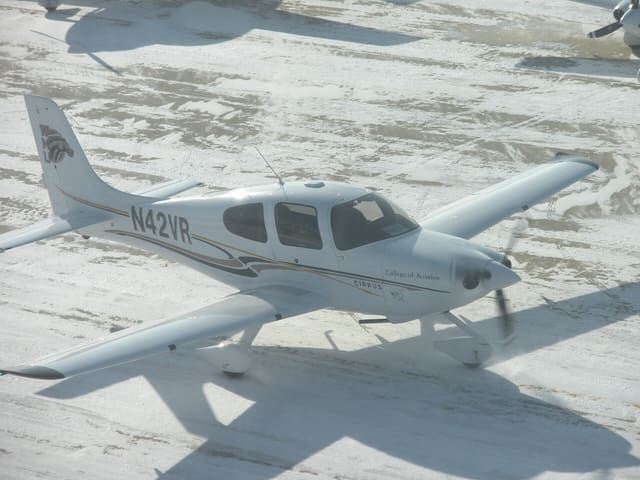 N42VR - Cirrus