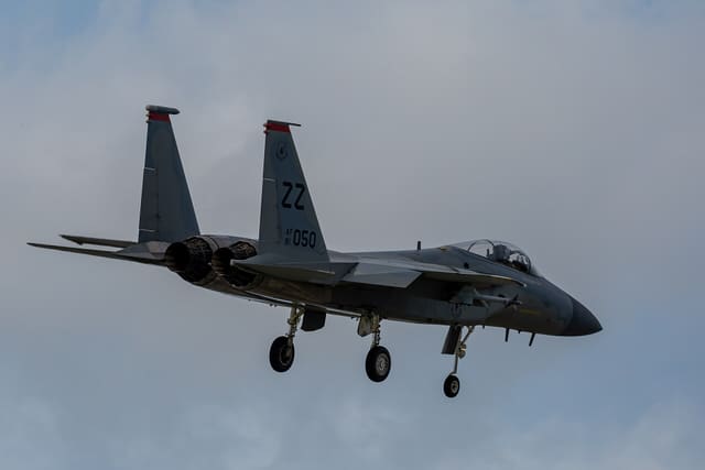 - Twin-engine aircraft