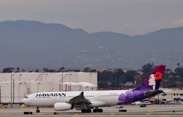 N382HA - Airbus