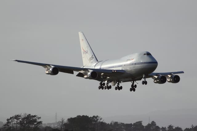 N747NA - Boeing