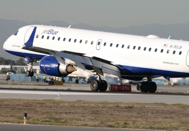 N190JB - Embraer