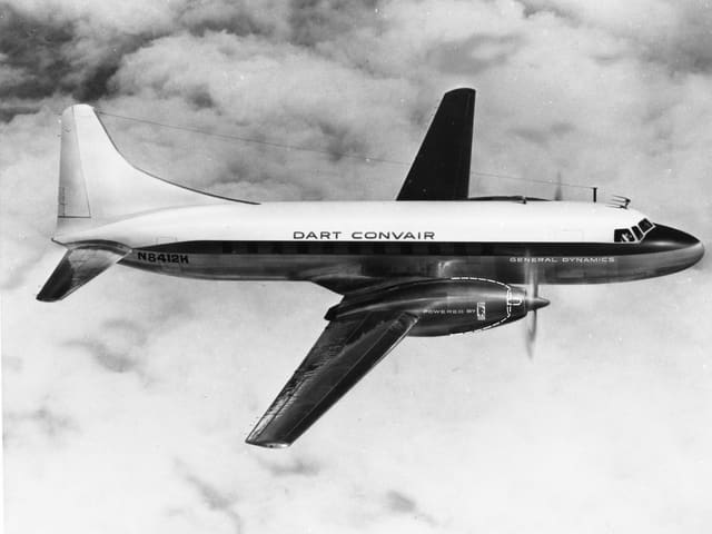 N8412H - Twin-engine aircraft