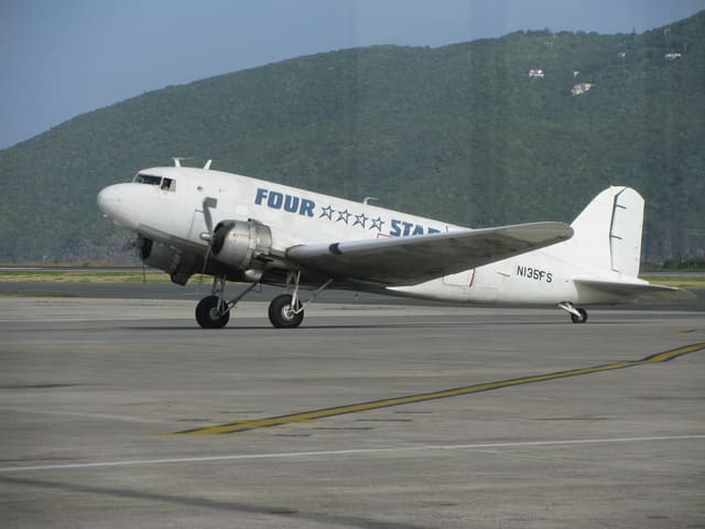 N135FS - Douglas