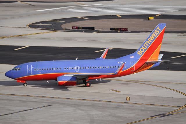 N723SW - Boeing