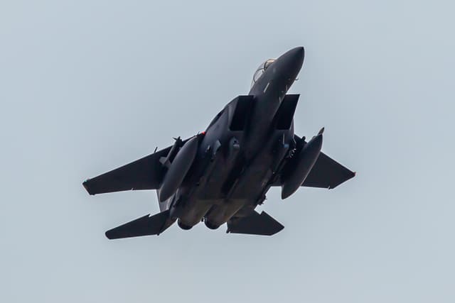  - Twin-engine aircraft
