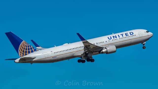 N664UA - Boeing