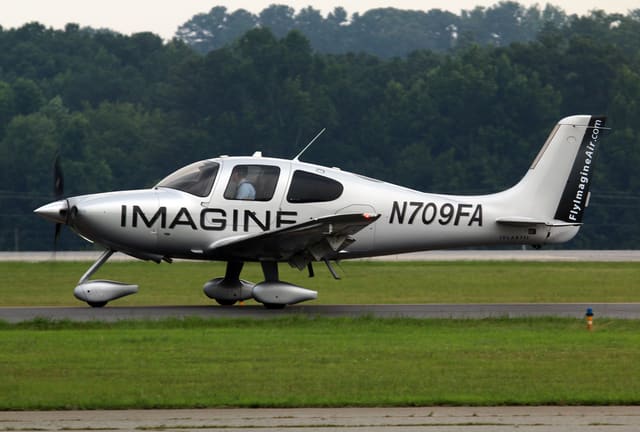 N709FA - Cirrus