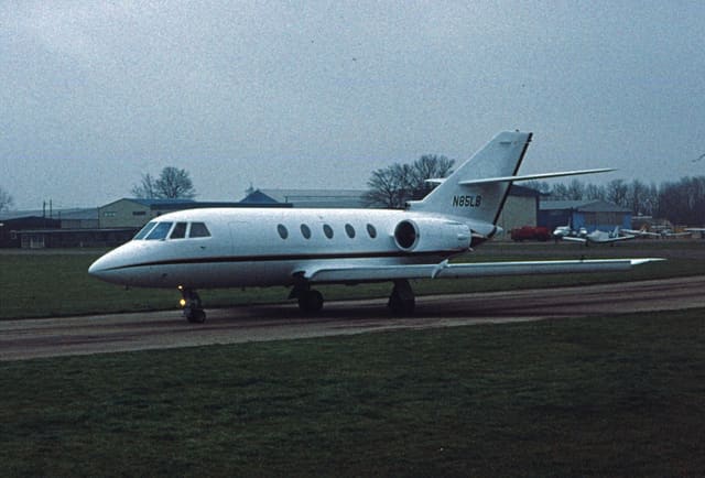 N85LB - Business jet