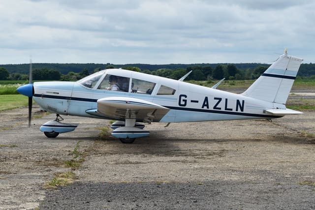 G-AZLN - Piper