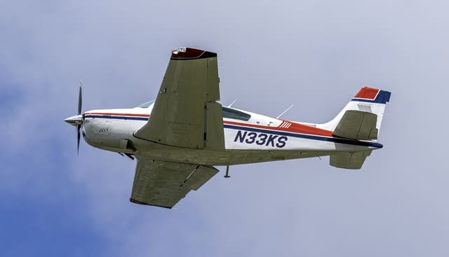 N33KS - Beechcraft