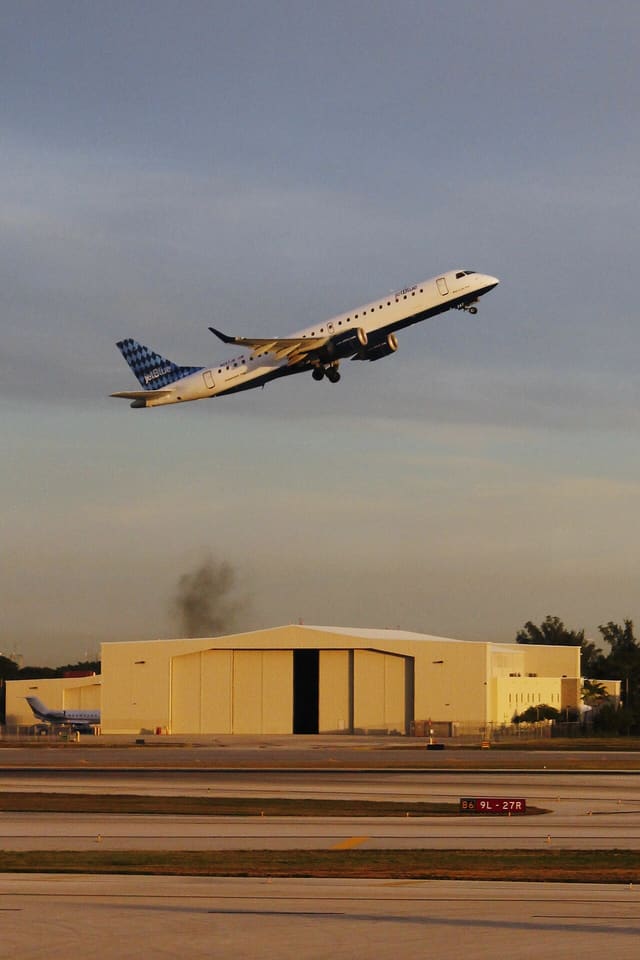N247JB - Embraer