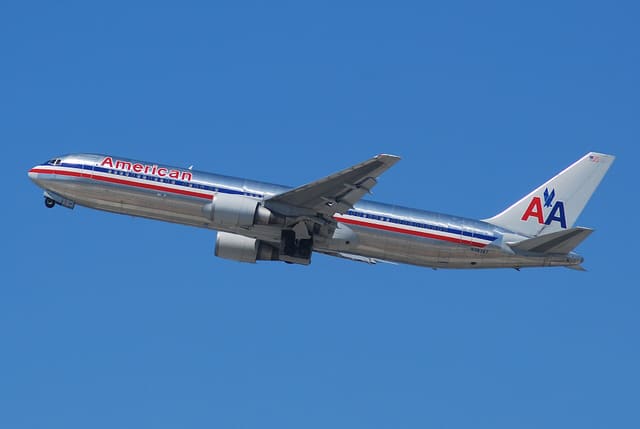 N39367 - Twin-engine aircraft