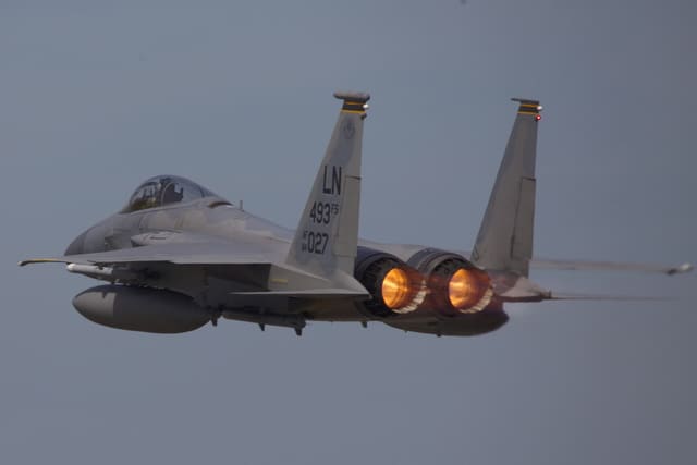  - Twin-engine aircraft