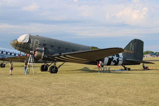 N74589 - Douglas