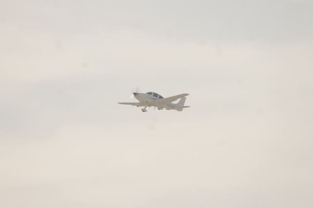 N325HC - Cirrus