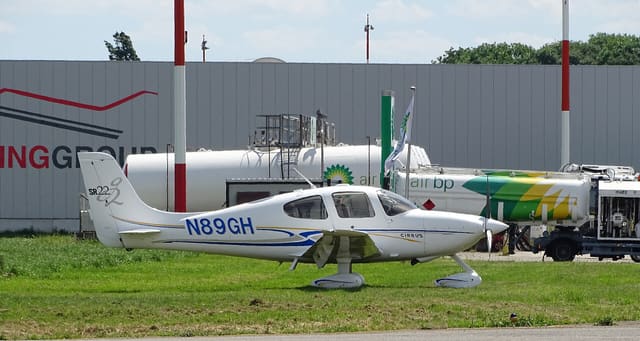 N89GH - Cirrus