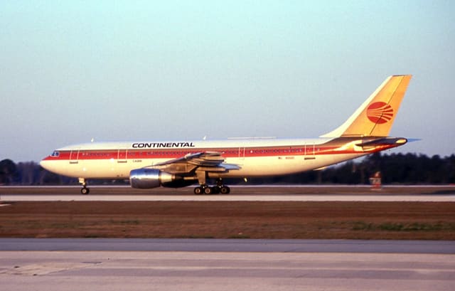 N968C - Twin-engine aircraft