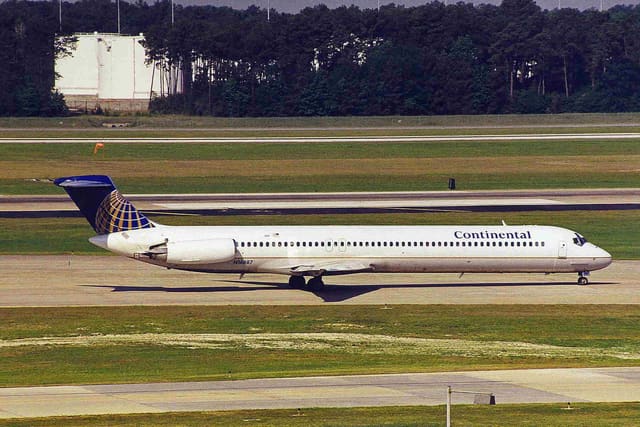 N16887 - Douglas