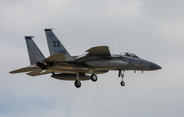  - Twin-engine aircraft