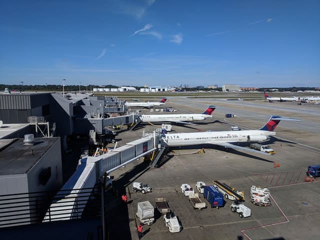 N946DL - Douglas