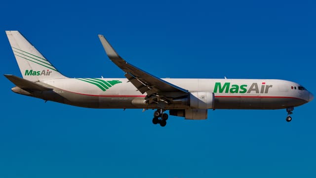 N420LA - Boeing