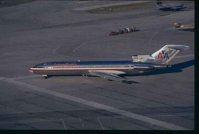 N880AA - Aircraft