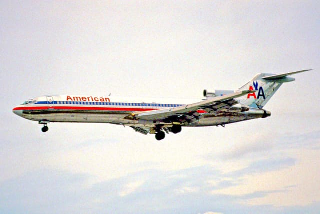 N898AA - Boeing
