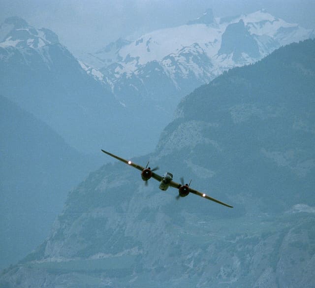 N9455Z - Twin-engine aircraft