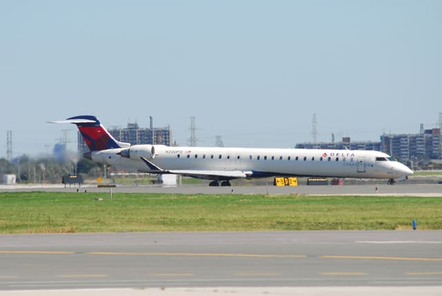 N200PQ - Bombardier
