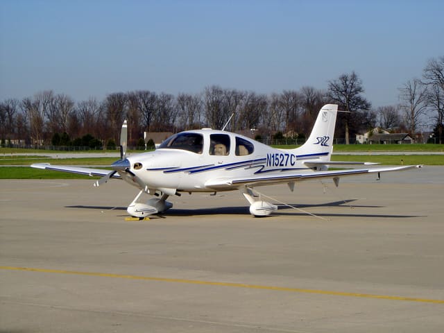 N1527C - Cirrus