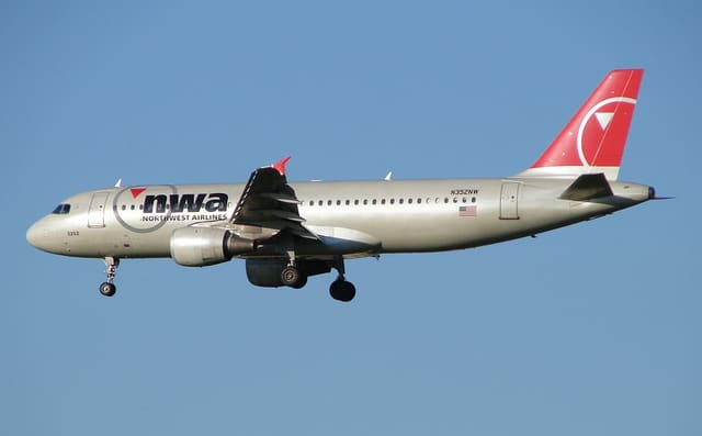 N352NW - Airbus