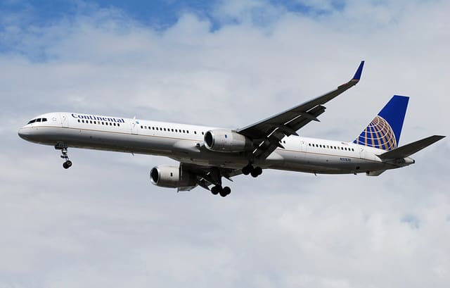 N57870 - Boeing