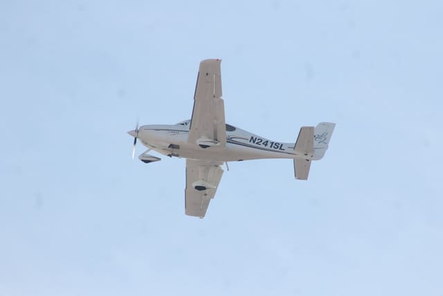 N241SL - Cirrus