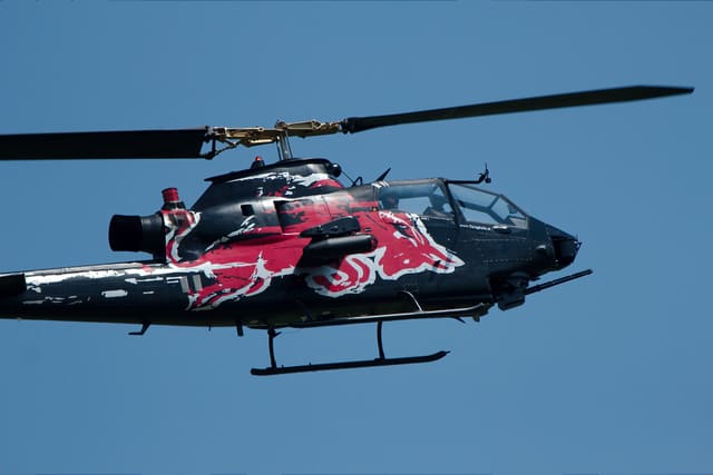 N11FX - Helicopter