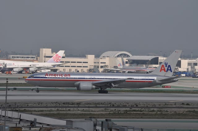 N352AA - Boeing