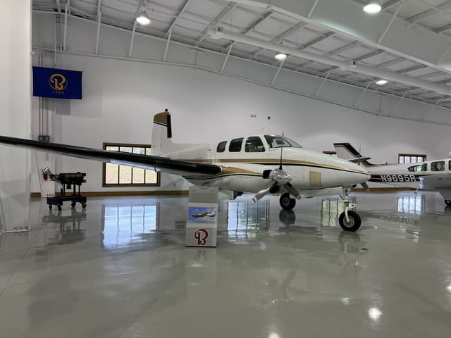 N14VU - Beech