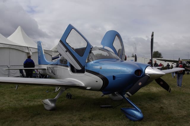 N214CL - Cirrus
