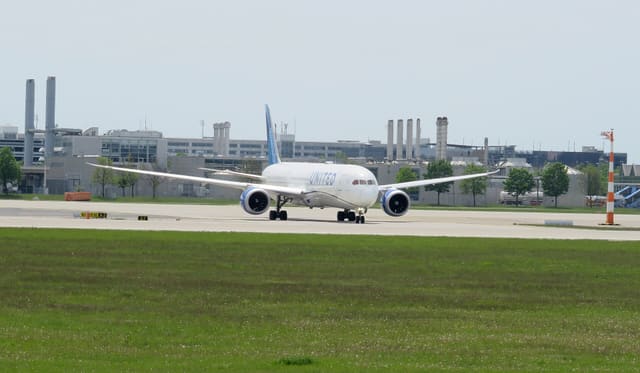 N14011 - Boeing