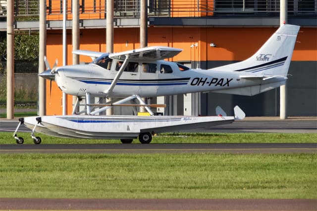 OH-PAX - Floatplane
