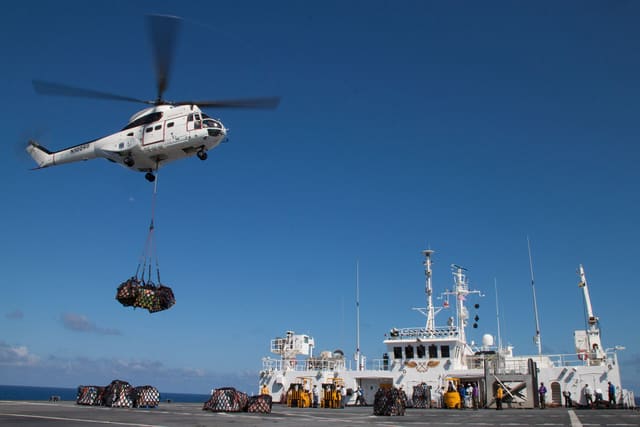N10248 - Helicopter