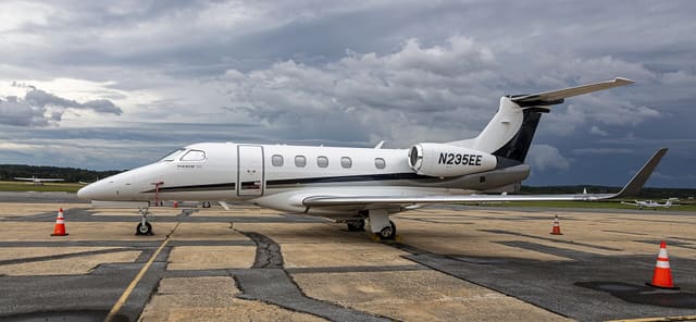 N235EE - Embraer