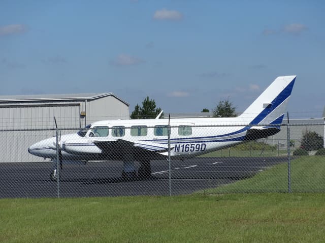 N1659D - Twin-engine aircraft