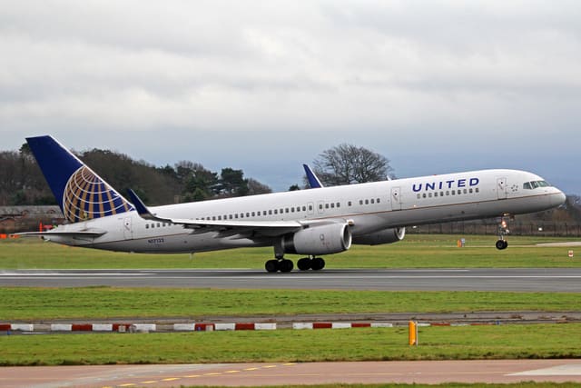 N17122 - Twin-engine aircraft